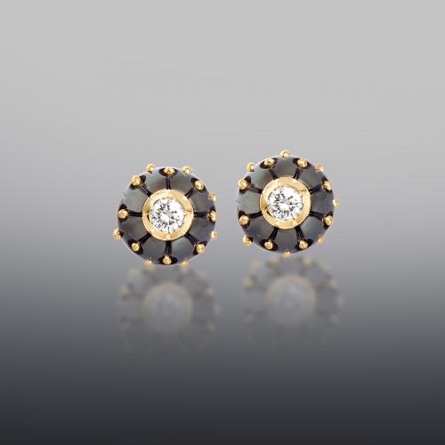 Carved Pearl Earrings
